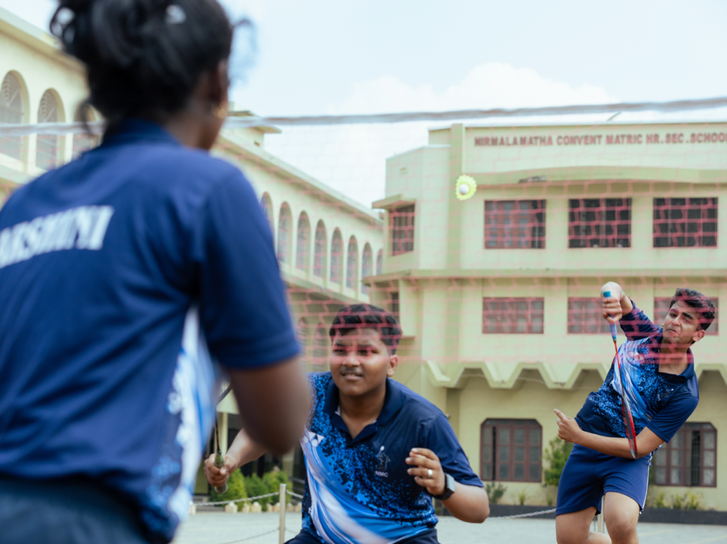 Shuttlecock-Badminton-Sports1_Nirmalamatha-Matric-School